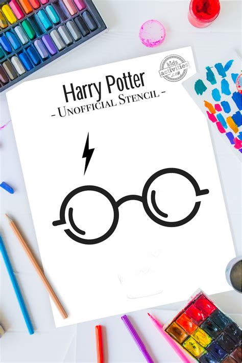 Use our <strong>free printable Luna Lovegood glasses template</strong> for an easy DIY <strong>Harry Potter</strong> cosplay without breaking the bank. . Harry potter glasses pumpkin stencil